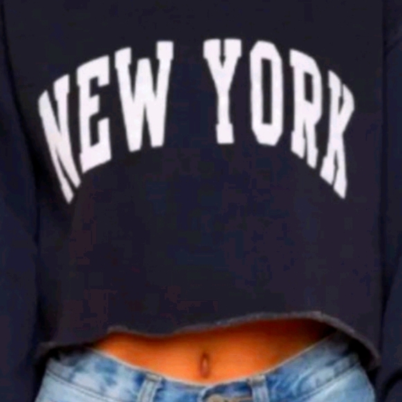 Brandy Melville Tops - New  York  crop top